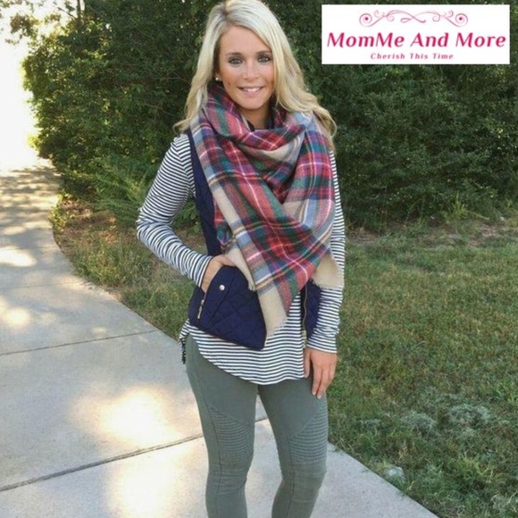 2 Scarfs Matching Plaid Mommy & Me Blanket Scarves - Picture 4 of 4